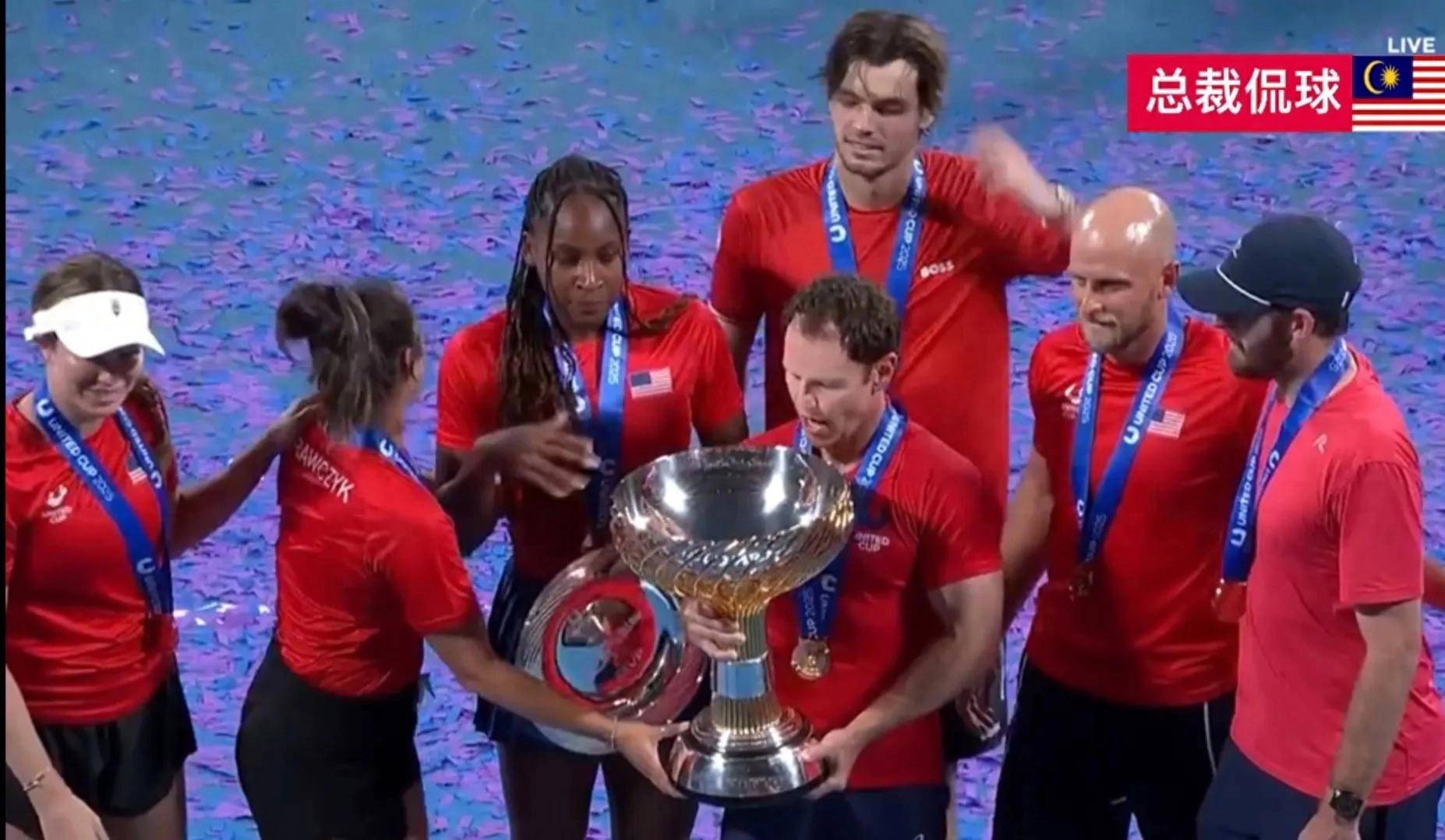 九游体育官方网站 直美与加奈子为啥不能看 