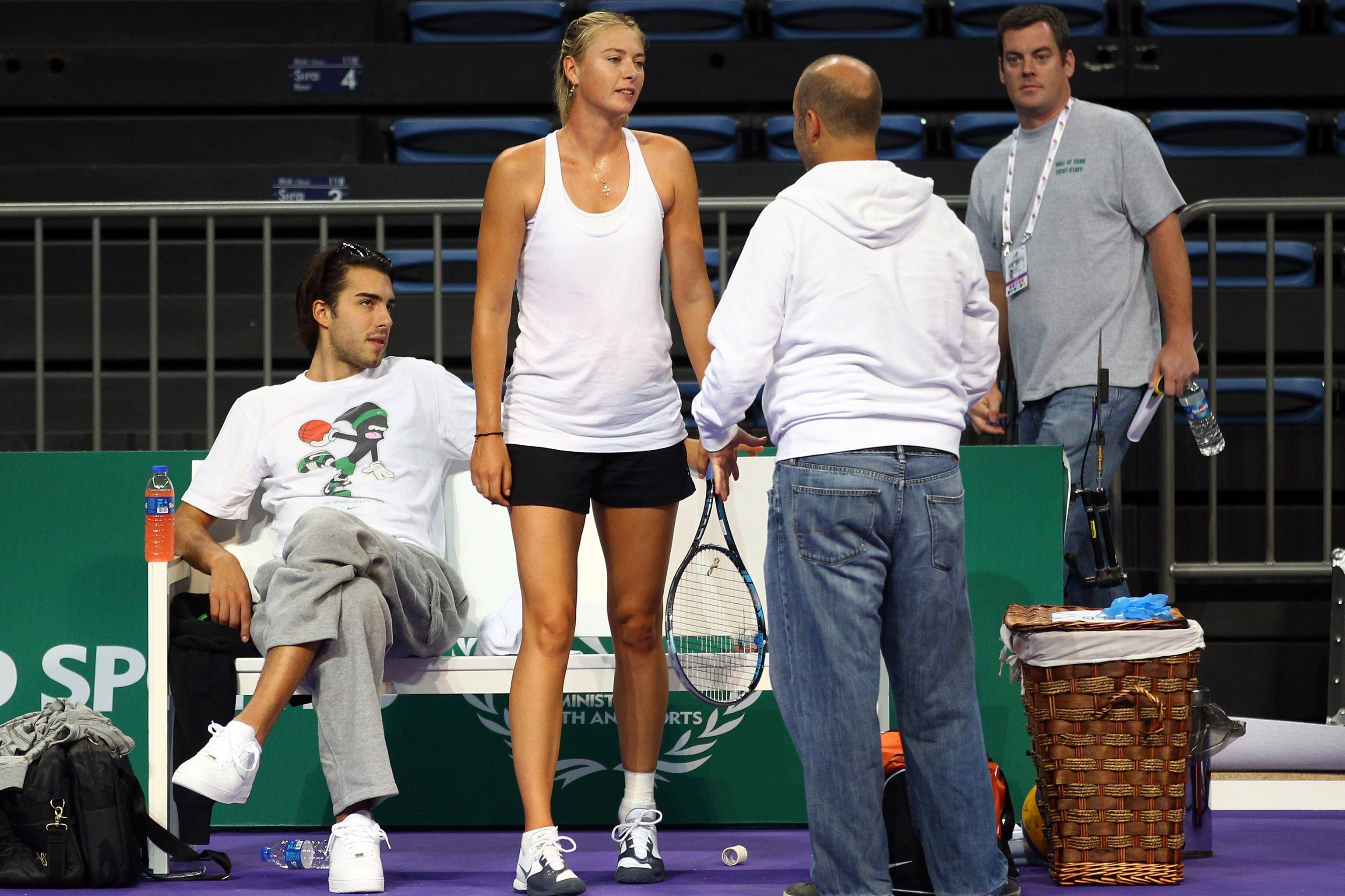 九游体育包含莎拉波娃遭遇十五连败，篮网教练面临压力！的词条