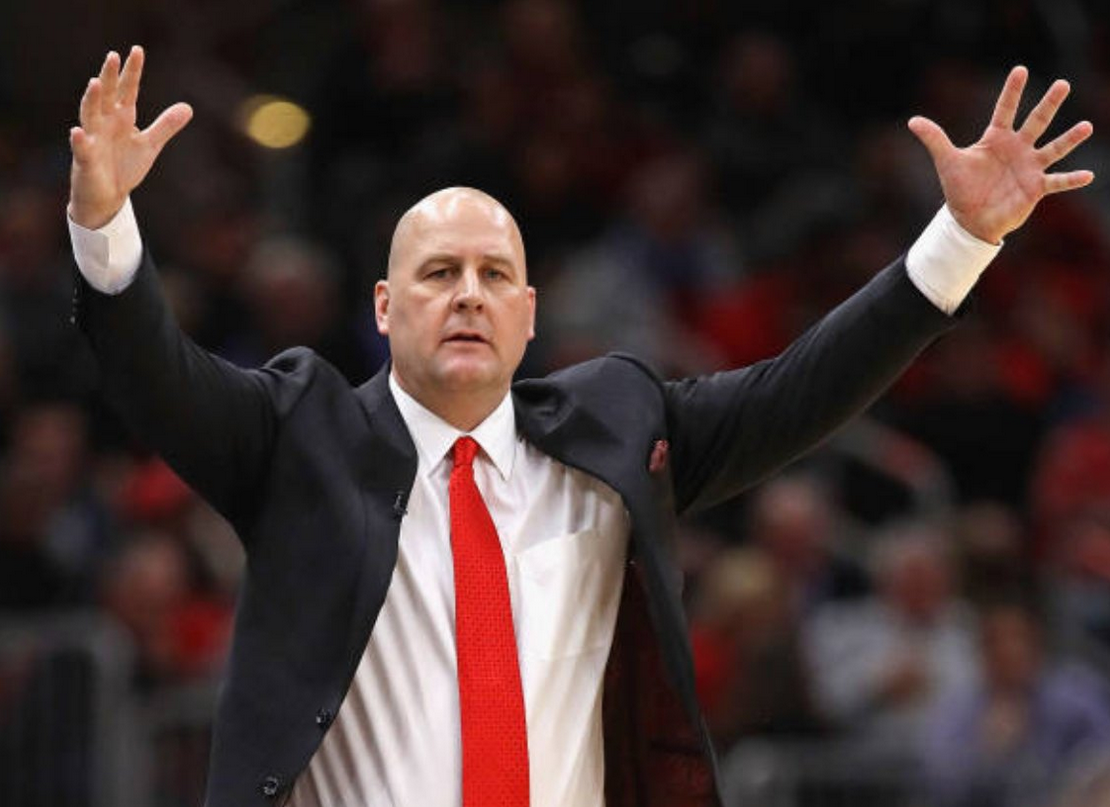 九游体育西亚卡姆回归赛场，战术调整首场状态亮眼，公牛观众沸腾！的简单介绍