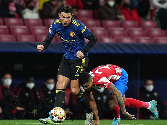 九游体育关于离谱！詹姆斯在瑞士队比赛中绝杀Ning连续十五场比赛得分超过势不可挡，C罗在勇士比赛中险胜的信息